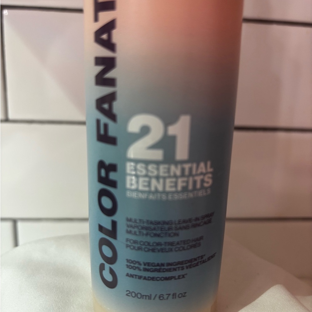 Pureology Color Fanatic Hair Treatment Spray - Gradient Hues - Picture 2 of 5